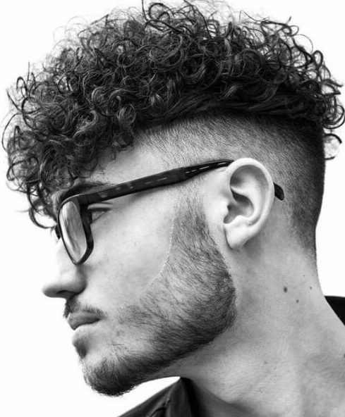 45 Undercut with Curly Hair Styles for Men 