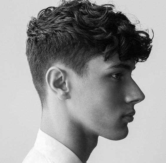 30 Short Sides Long Top Hairstyles For Men With Style Menhairstylist Com