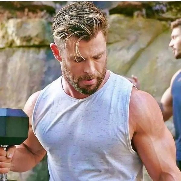 50 Chris Hemsworth Haircuts and hairstyles in 2023 (With Pictures)